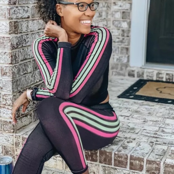 FABLETICS Aisley High-Waisted Seamless Pink Stripe Multi Leggings & Long Sleeve - Picture 16 of 16